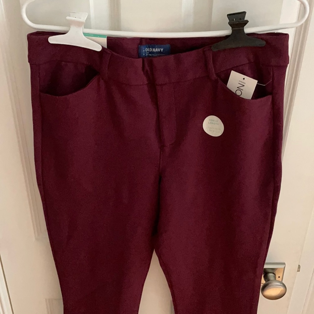 Old navy pixie maroon dress pants. BNWT
